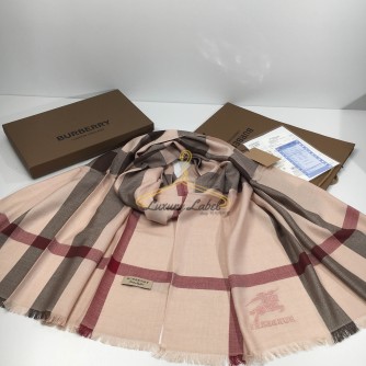 버버리 클래식 다이아몬드 패턴 머플러