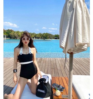 샤넬 모노키니