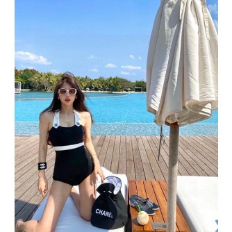 샤넬 모노키니