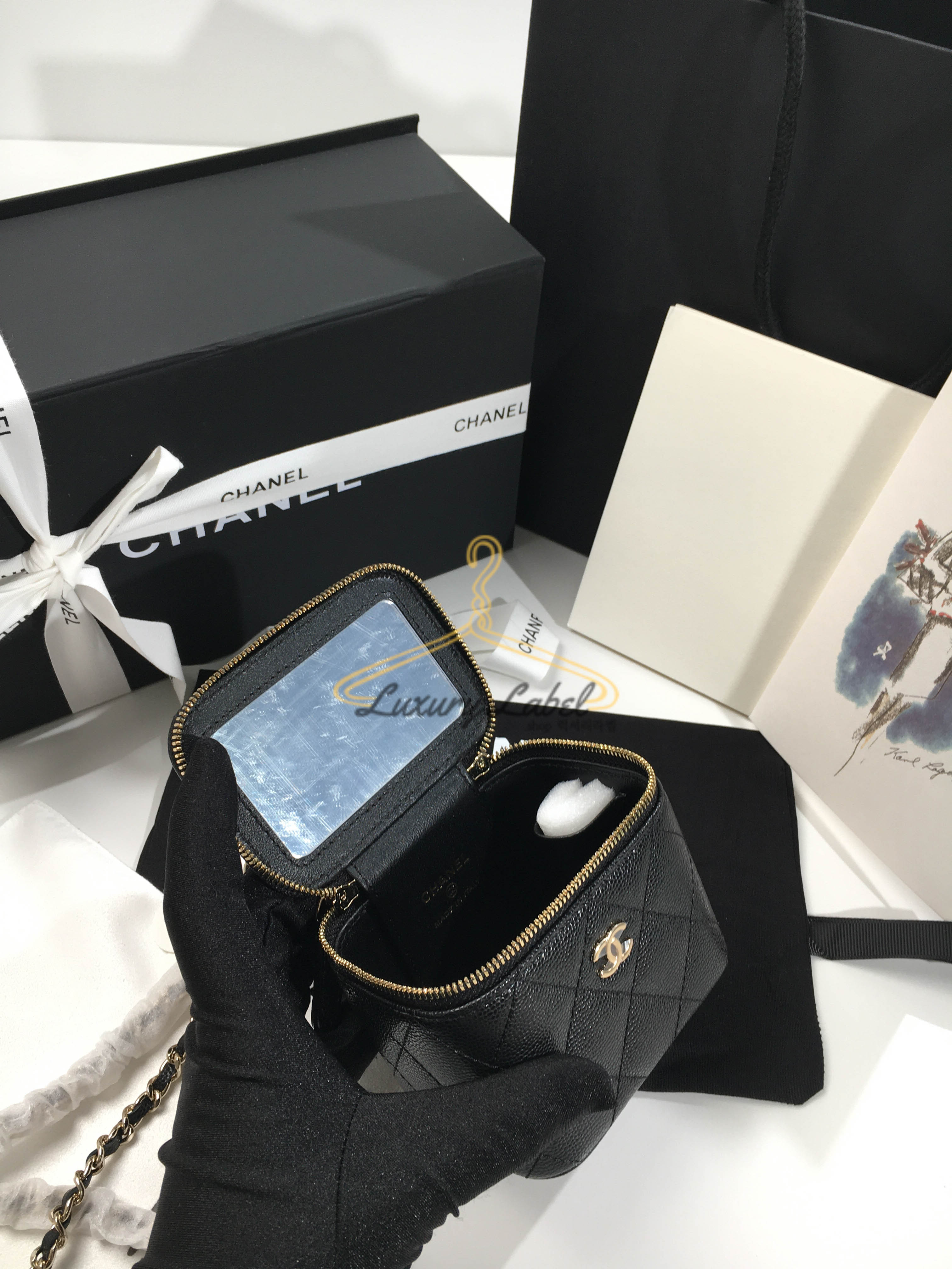 샤넬 베니티 미니 백 신형 (캐비어)