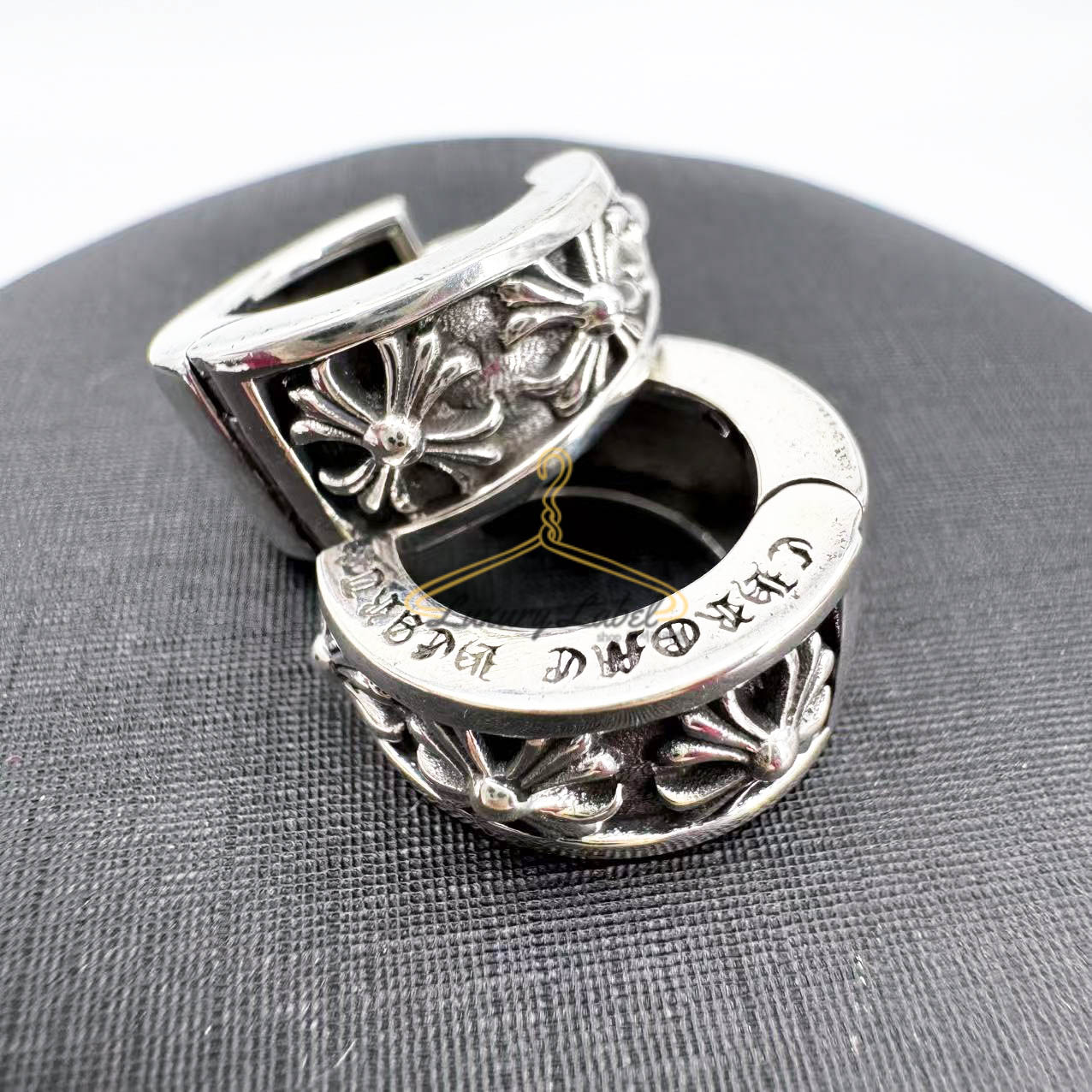 크롬하츠 네로우V-CHX 밴드 이어링