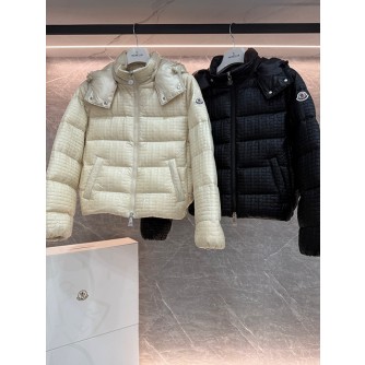 몽클레어 지저스 숏 다운 재킷 (컬러 베이지, 블랙)