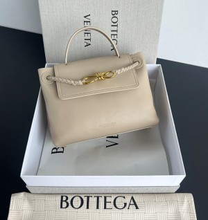 보테가베네타 스몰 차오 차오 836940