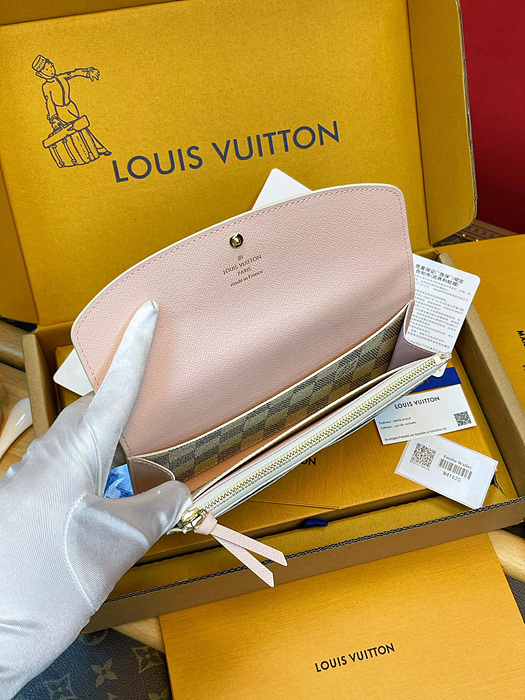 루이비통 에밀리 장지갑 N41625 (내부 핑크)