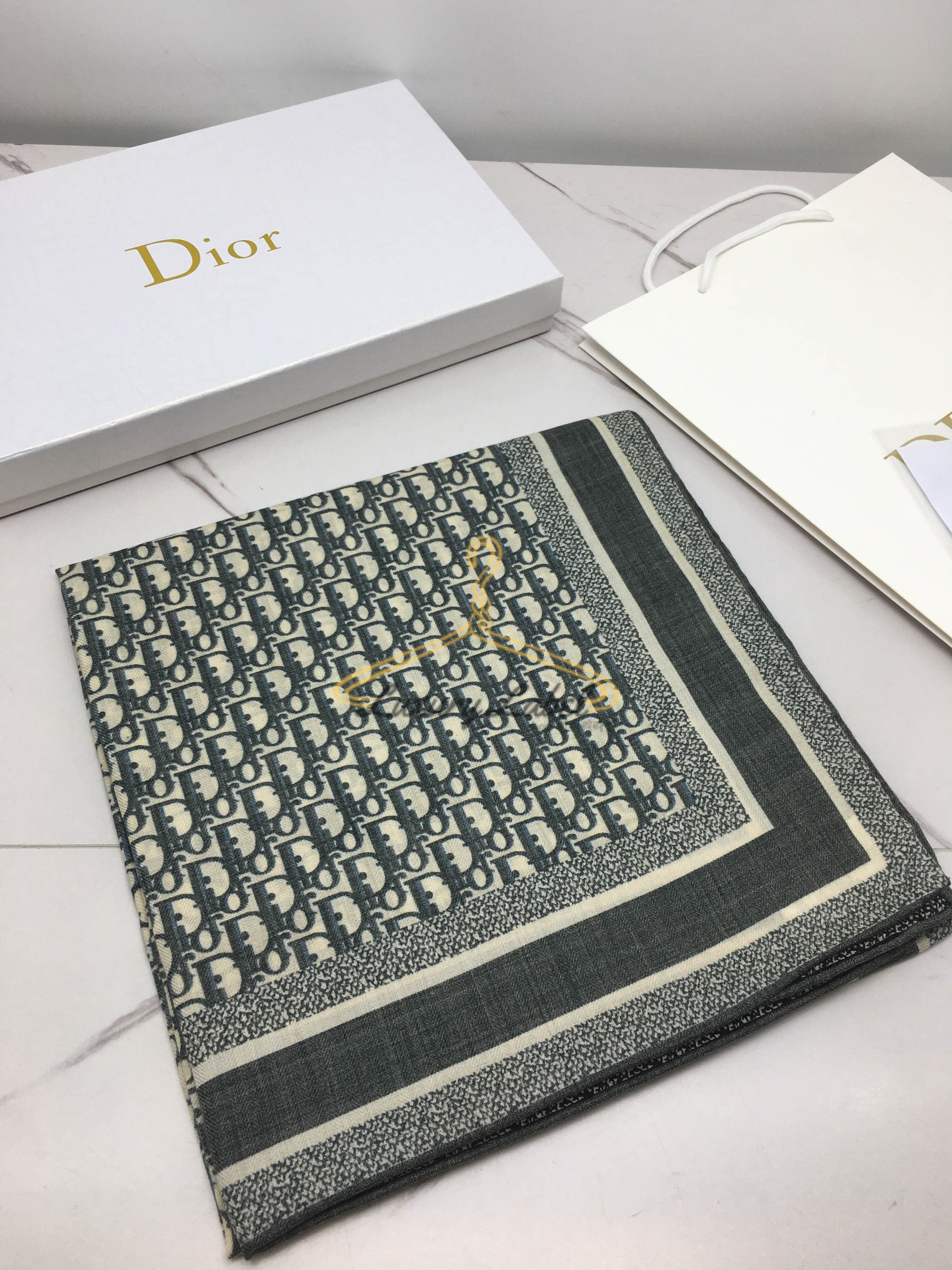 디올 실크 스카프 (컬러 네이비)