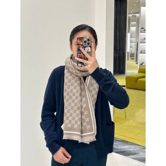 구찌 울 자카드 머플러