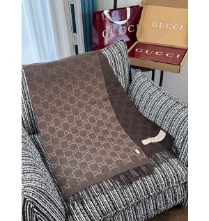 구찌 캐시미어 자카드 머플러