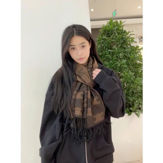 셀린느 모노그램 캐시미어 프린지드 머플러