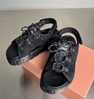 미우미우 청키 네오프렌 샌들