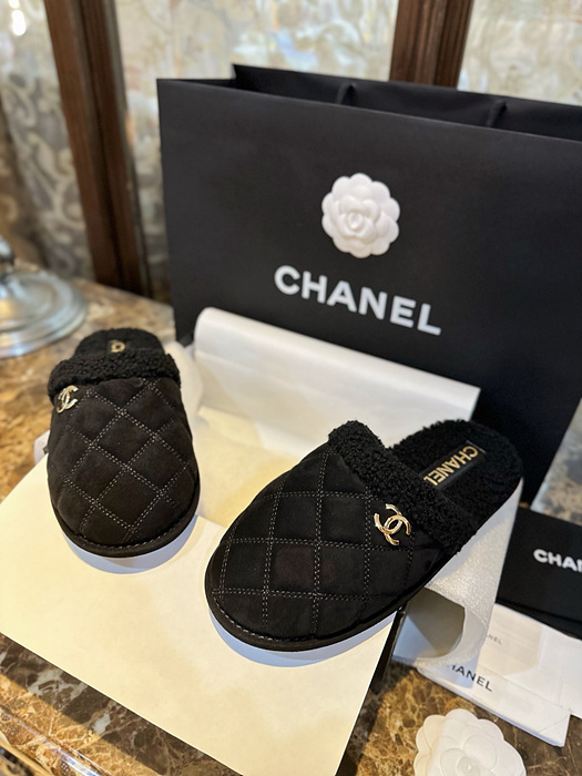 샤넬 스웨이드 퀼팅 시어링 CC로고 뮬