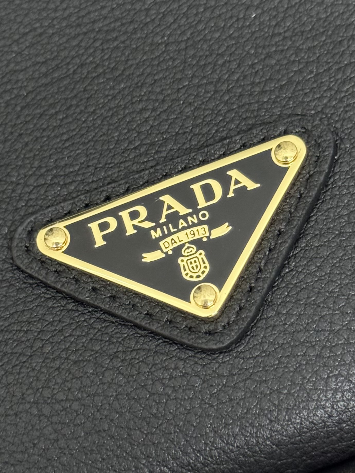 프라다 달링 레더 핸드백 1BA451