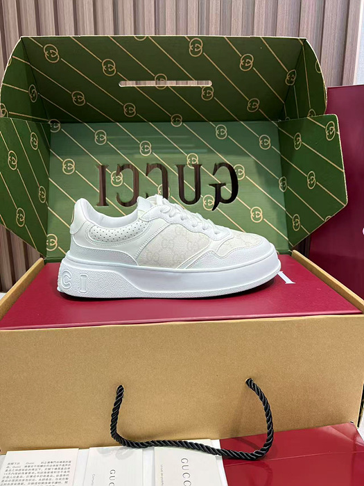 구찌 청키B GG 스니커즈 (남녀공용)