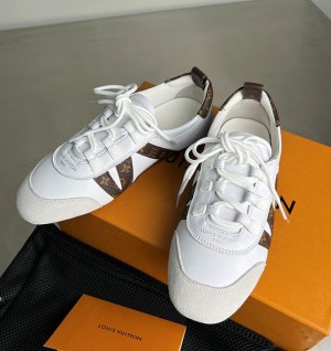 루이비통 스니커리나 (남녀공용)