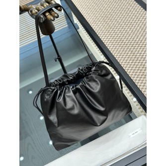 더 로우 앤지백 (컬러 블랙)