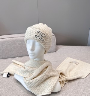 샤넬 캐시미어 CC 로고 비니 & 머플러