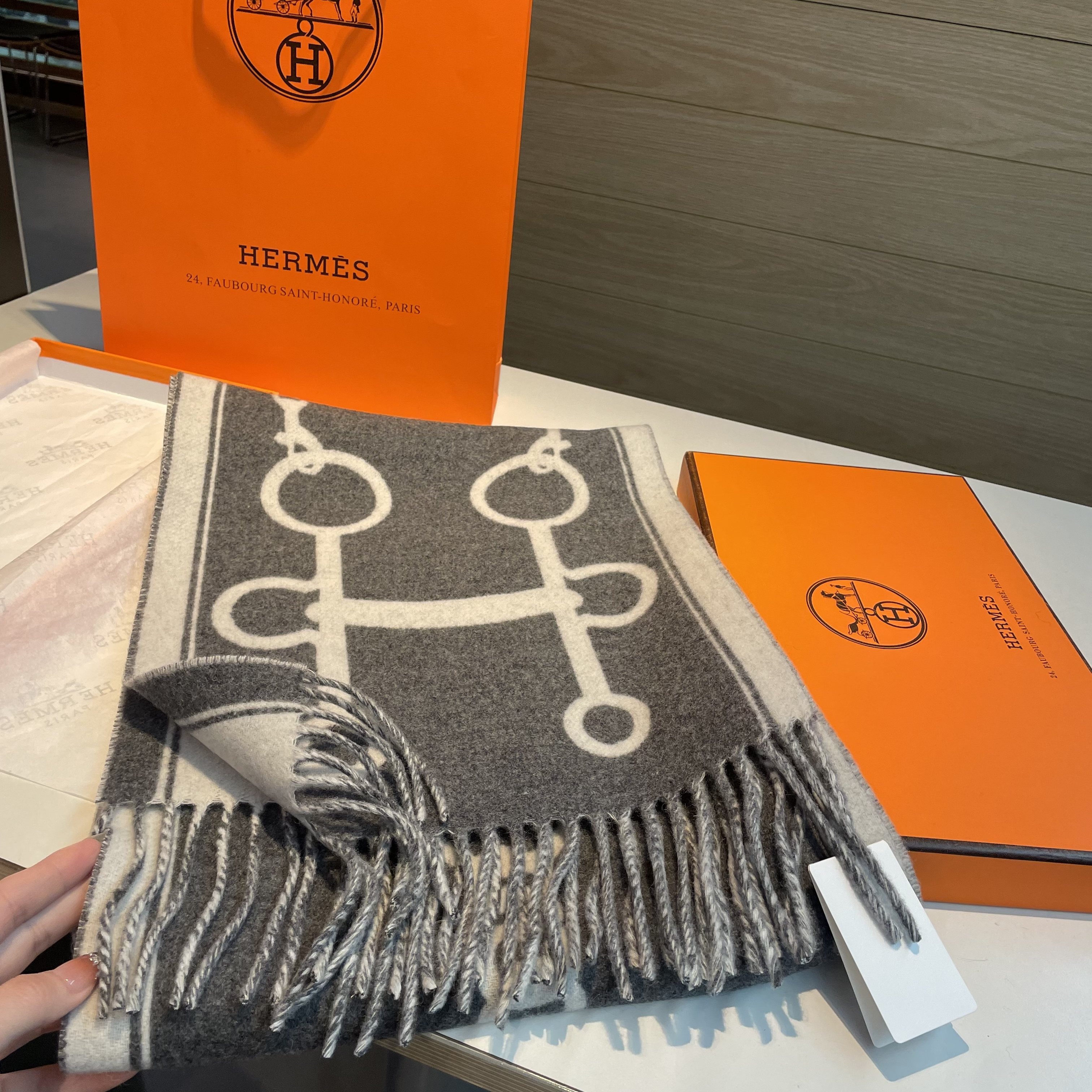 에르메스 25FW 캐시미어 카사크 모스 머플러