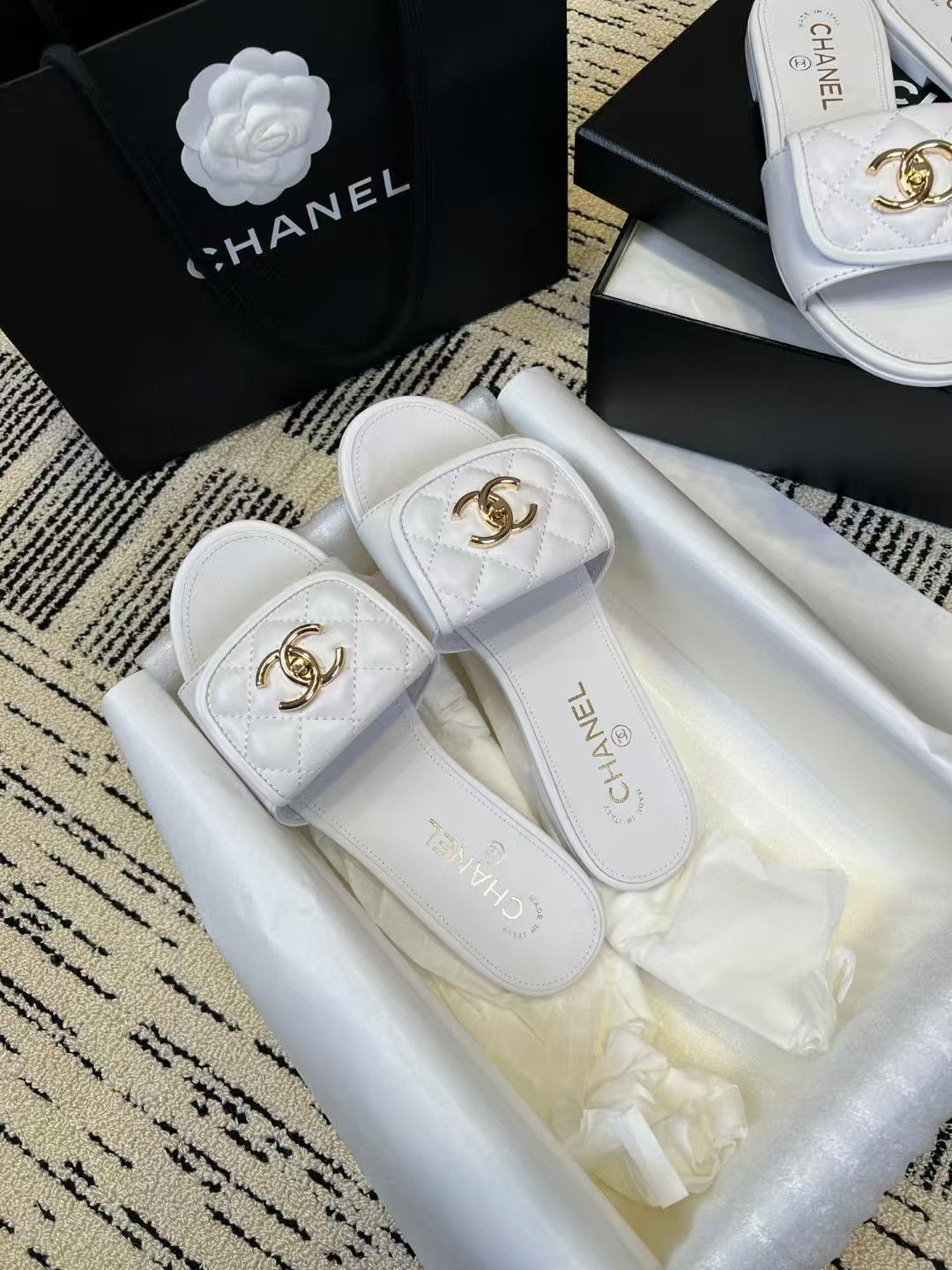 샤넬 턴락 뮬 샌들 G46119 (컬러 화이트)